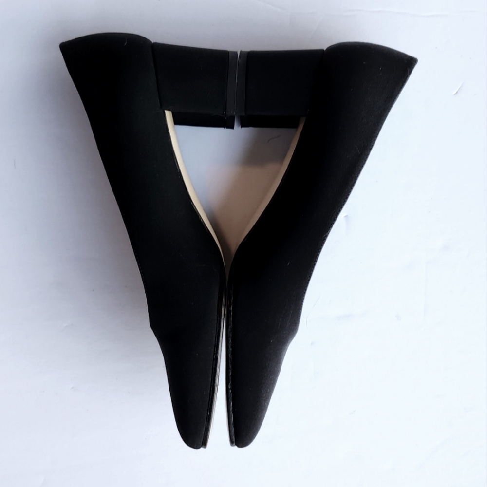 Bandolino Microfiber Pump | Black Women's Size 6.5 M - Picture 3 of 9